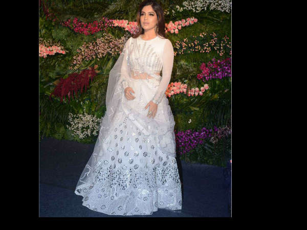 பூமி பெட்னேக்கர்