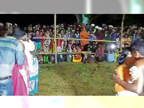 This Jharkand Village People Kissing in Public for Weird Reason!