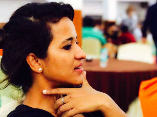 மும்பையில்...