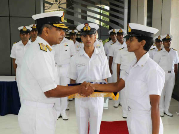 யார் அந்த மூன்று பேர் ? : 