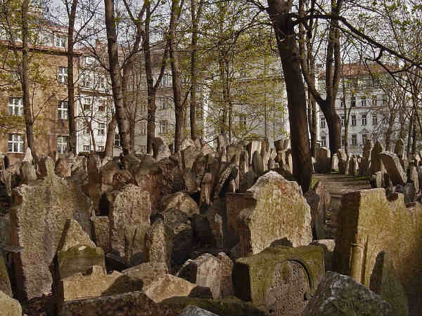 ஜெவிஷ் கல்லறை : 