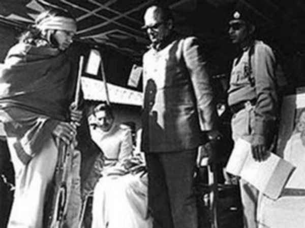 அரசியல் : 