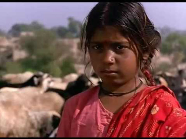 சமூக சேவை : 