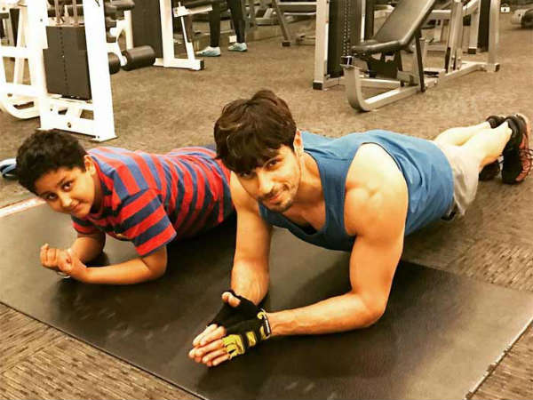 கோர் தசைகள்