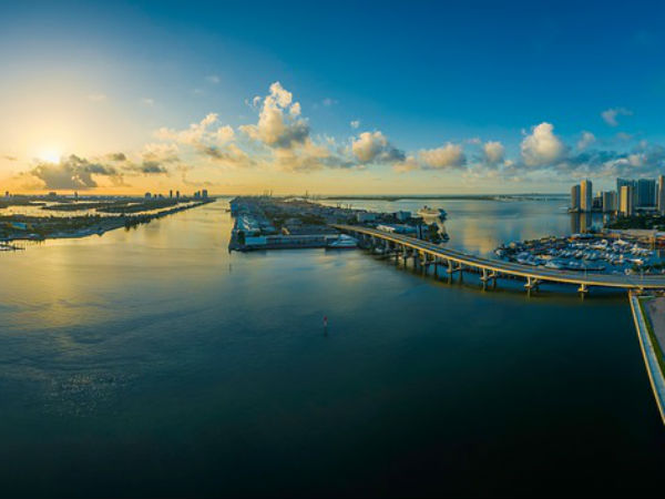 கடலுக்கடியில் பாதி அமெரிக்கா!