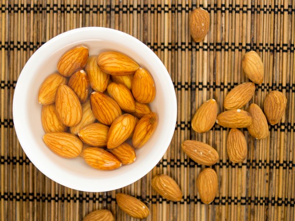 பாதாம் ஃபேஸ் பேக்