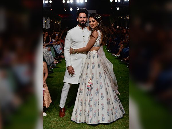 LFW 2018: Shahid-Mira Relived Their Wedding Moments As Anita Dongre's Couple Showstopper