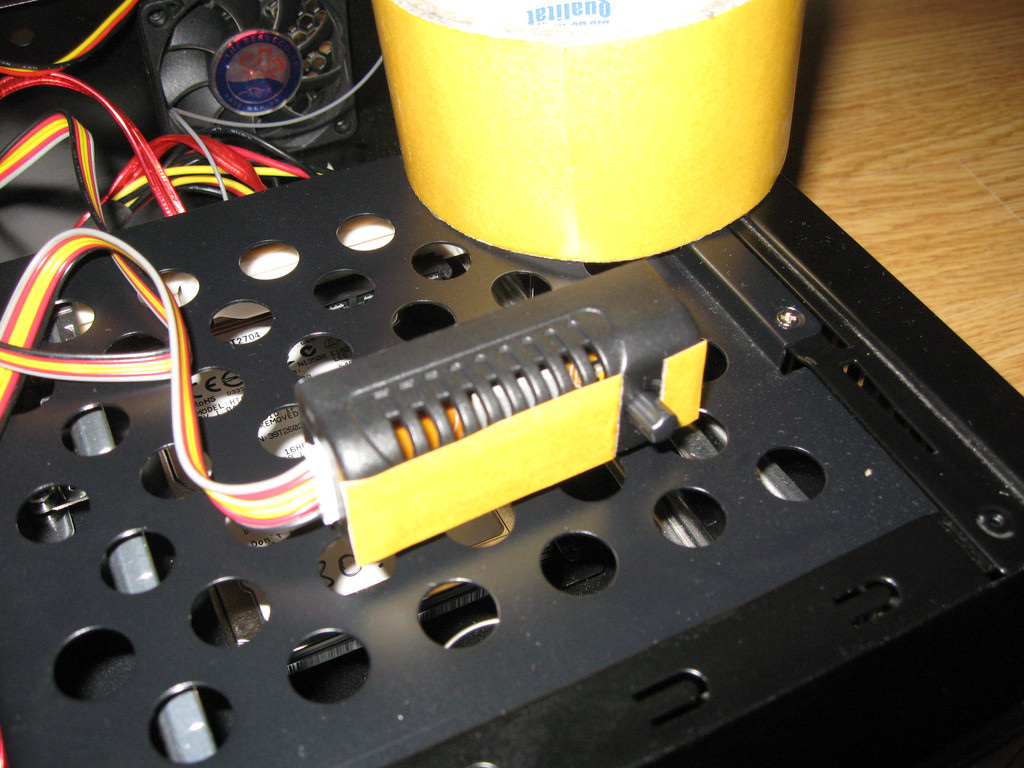 வெந்நெகிழி!