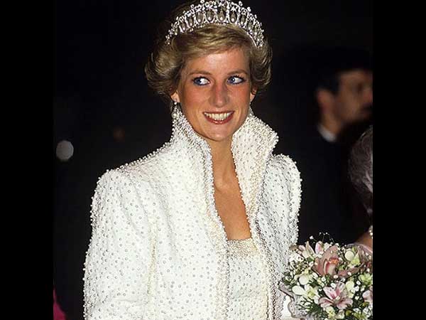 எப்படி இறந்தார் டயானா?