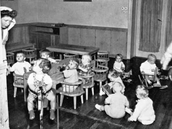 வீட்டிற்கு தெரியாமலே.... : 