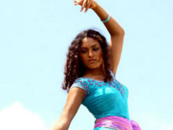 பல விழாக்கள்...