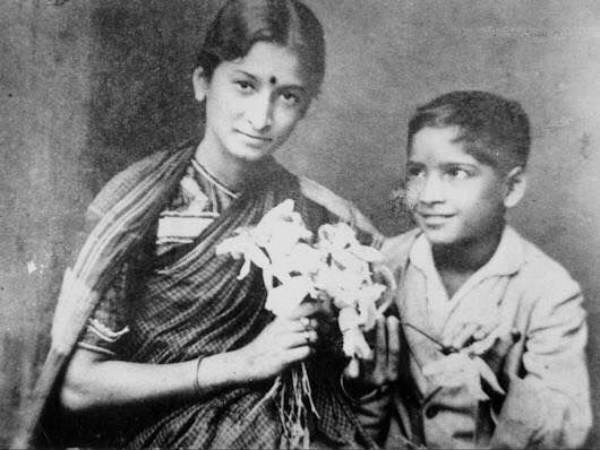 முதல் மேடை : 