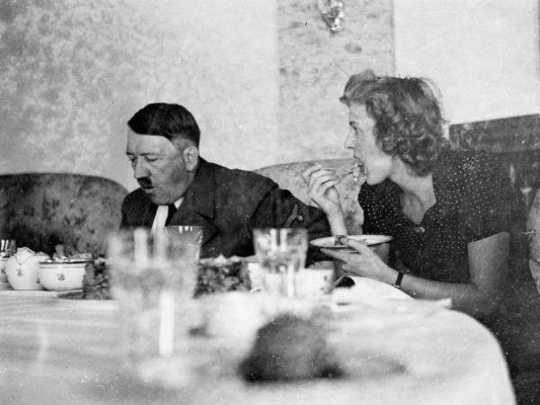  ஏன் ஈவா : 