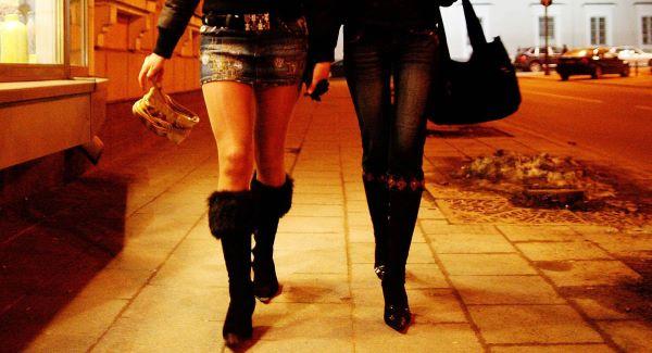 பாலியல் தொழிலாளர்களுக்கு : 