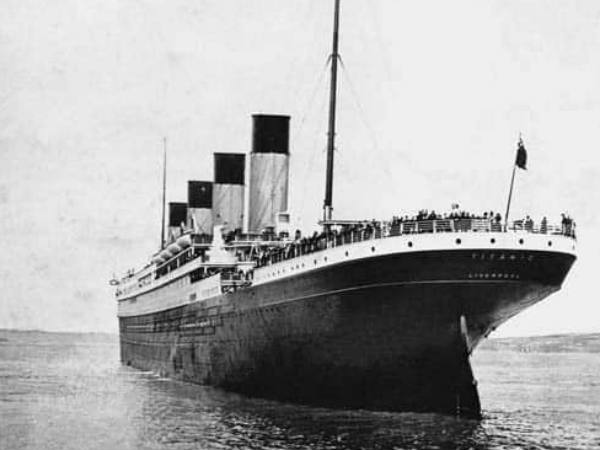 கப்பலில் : 