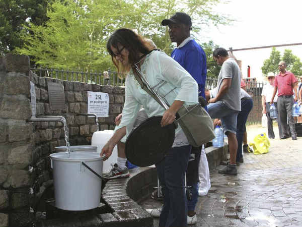 வாட்டர் ஏடிஎம் : 