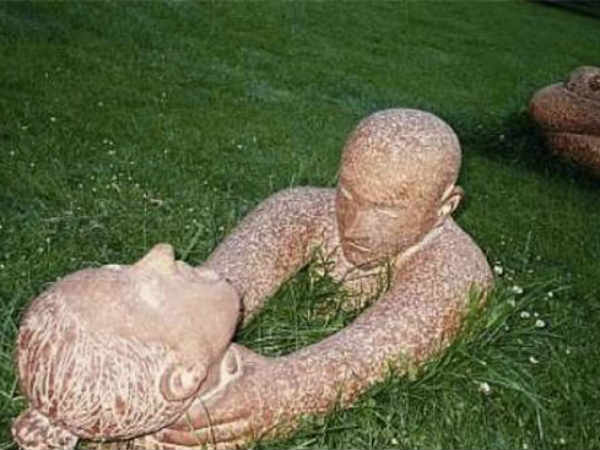 தியாகங்கள் : 