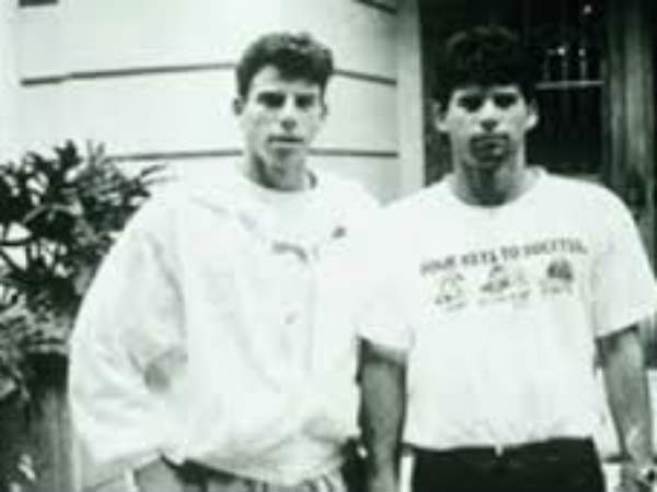 கொலைகார மகன்கள் : 