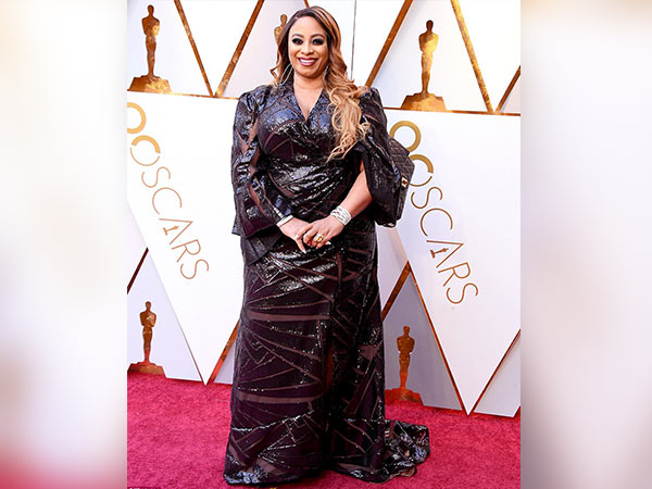 டோரா ஸ்டின்சன் டோரா ஸ்டின்சன்