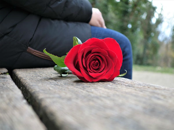 காத்திருங்கள்!