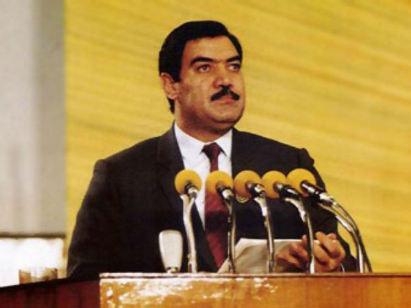 காரில் : 