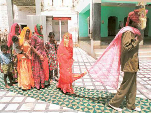 திருமணம் எனும் வடிகால் : 