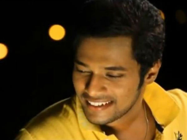 ஆளும் அப்படிதான்!