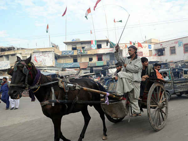 குதிரை வண்டி : 