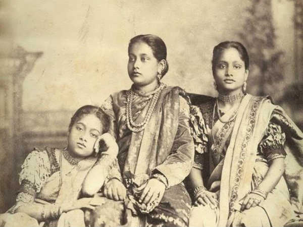 மன்னர்கள் : 