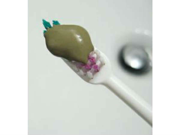 பனம்பழ டூத் பேஸ்ட்