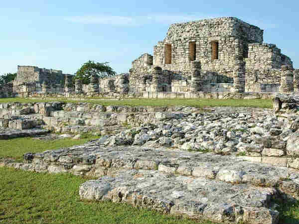 கீழ் உலகம் : 