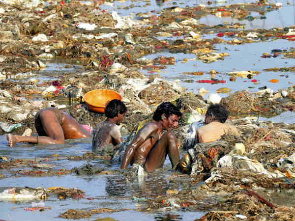 இந்தியா : 