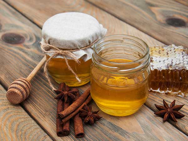 தேன் - பட்டை பொடி