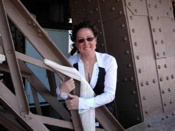 ஈஃபில் டவர் : 