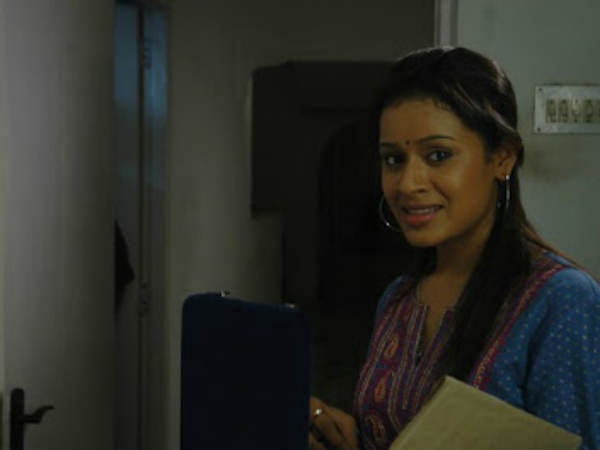 காரில்... : 