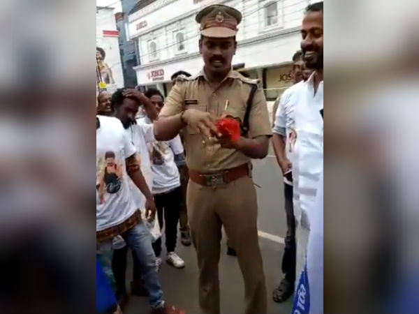 போலீஸ் : 