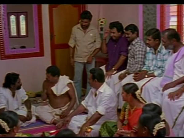 சொந்தக்காரங்க இருக்காங்களே.... : 