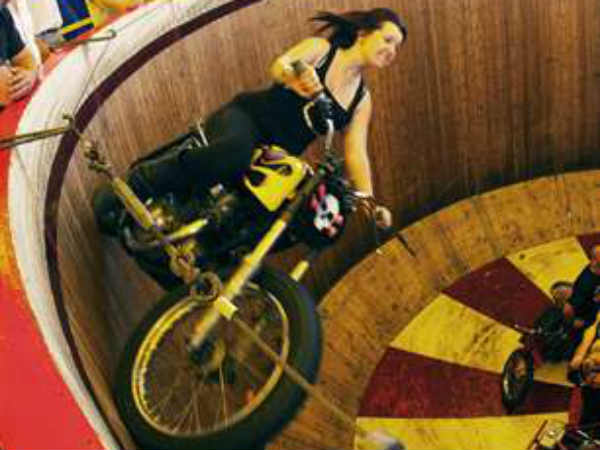 டெத் ரைடர் : 