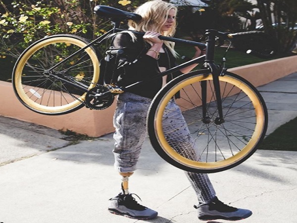 போலீஸ் : 