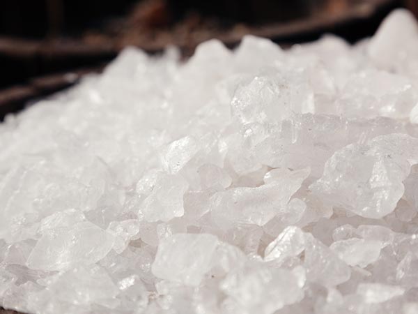 படிகாரம் மற்றும் மாதுளை பட்டை