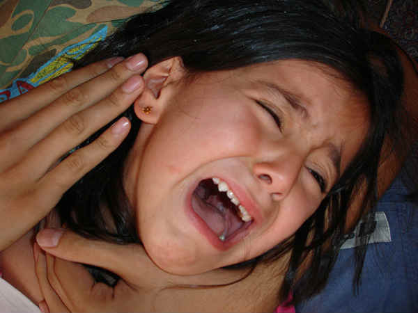 வெளியே ஒடிவிடலாம் : 