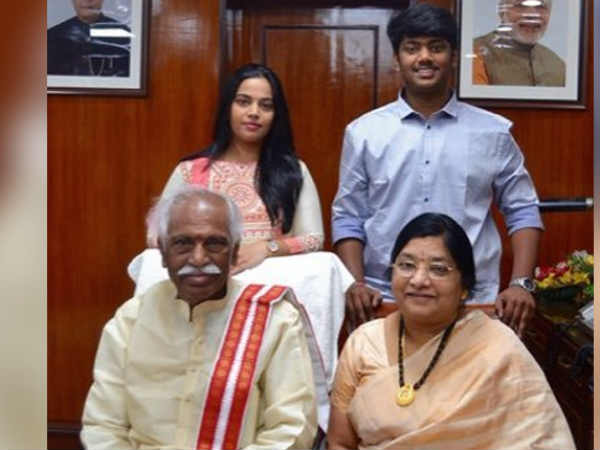 என்ன காரணம் : 