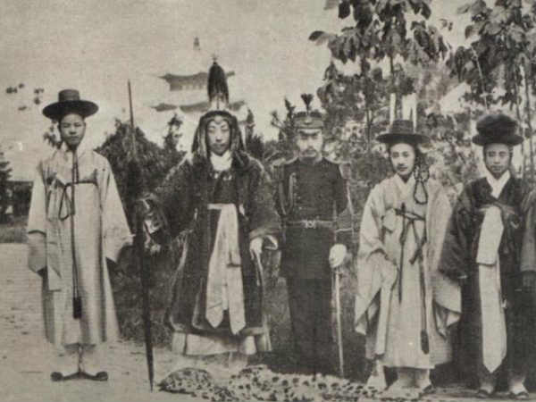 1910 முதல் : 