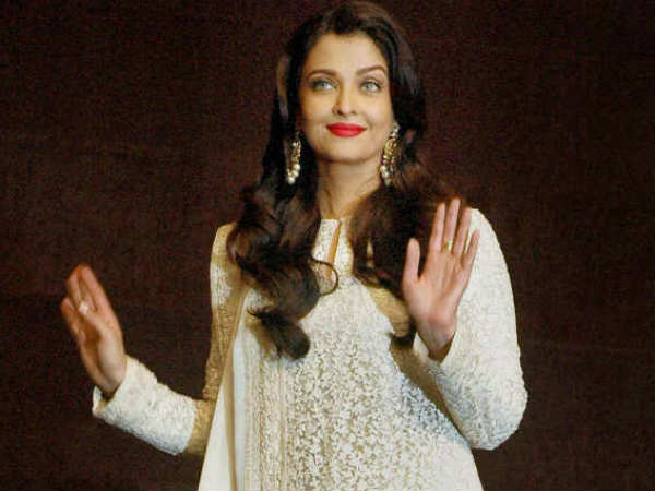 உலக அழகி என்றாலுமே.... : 