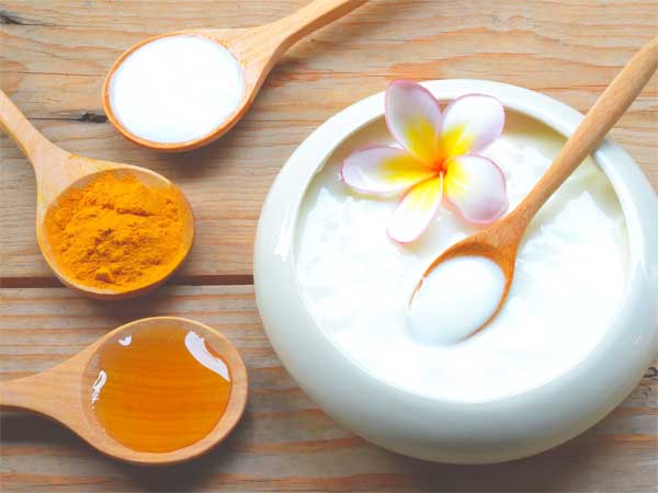 சந்தனமும் தயிரும் கலந்த ஃபேஸ்பேக்