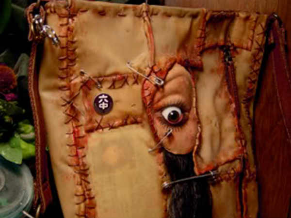 சர்ச்சைகள் : 