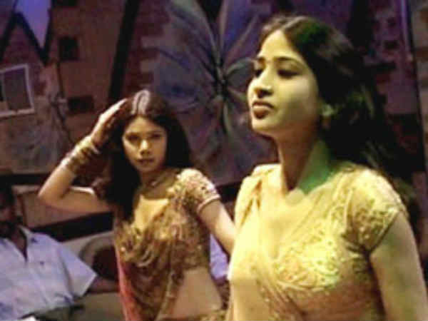 எட்டாம் வயதில் : 