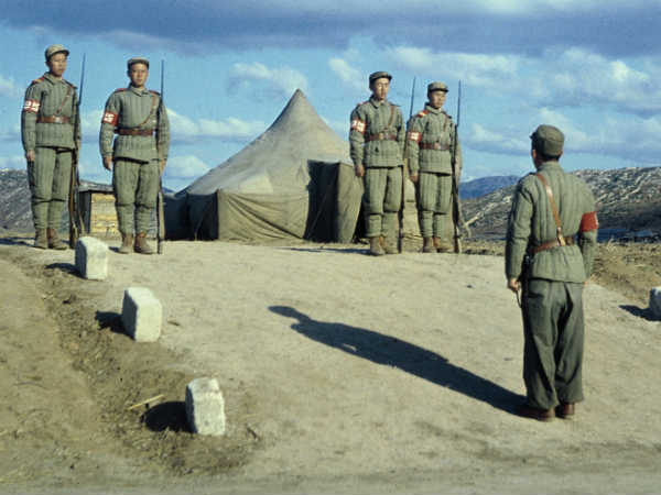 சீனாவுக்கும் அமெரிக்காவிற்கும் : 