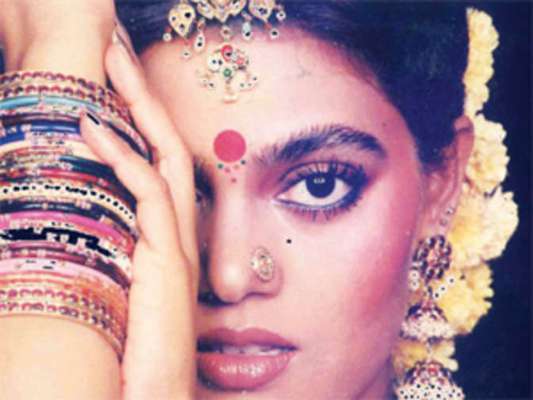 Unfulfilled Dream of South Indian Iconic Dream Girl, Silk Smitha!