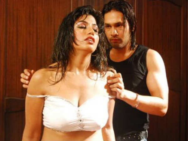 அத்துமீறல் : 